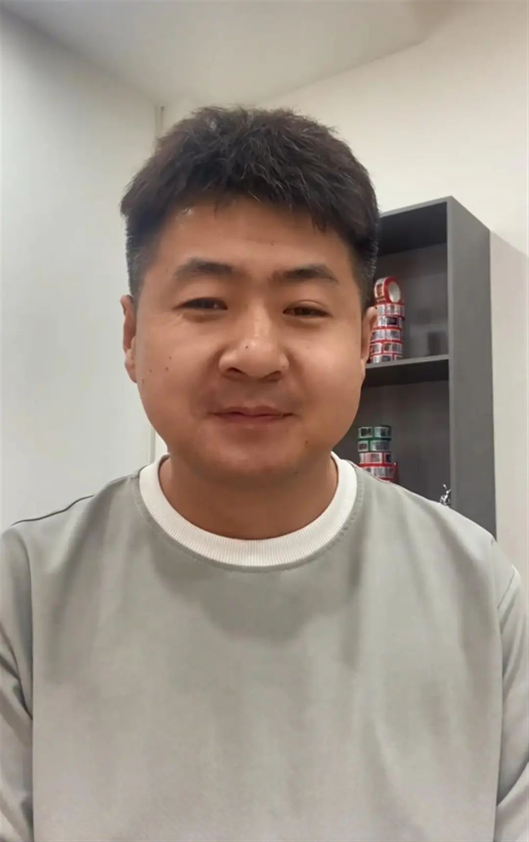 DƬ